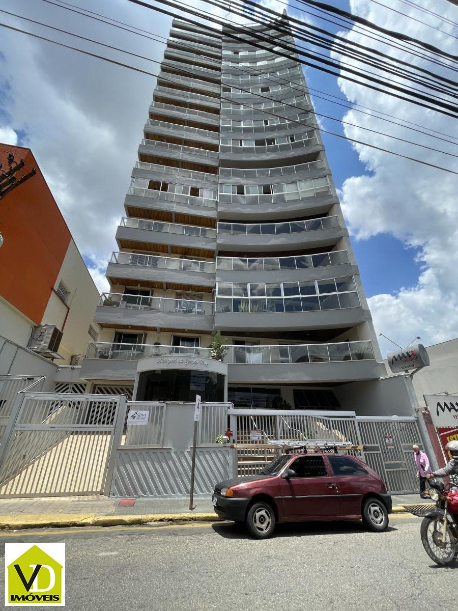 Apartamento, 3 quartos, 198 m² - Foto 2