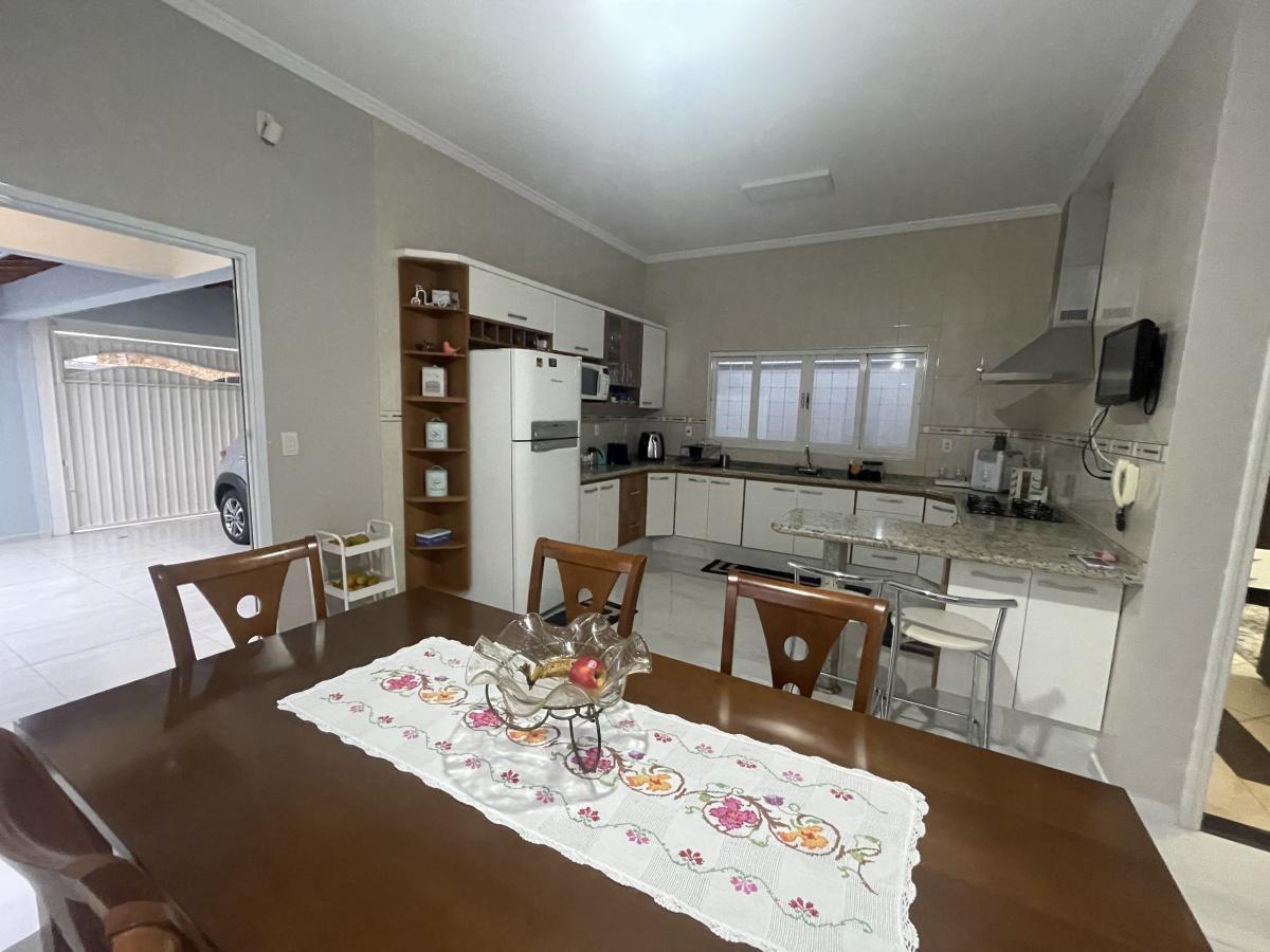 Casa, 3 quartos, 208 m² - Foto 13