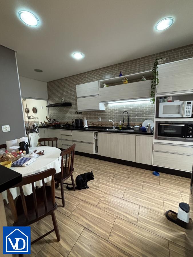 Casa, 4 quartos, 260 m² - Foto 13