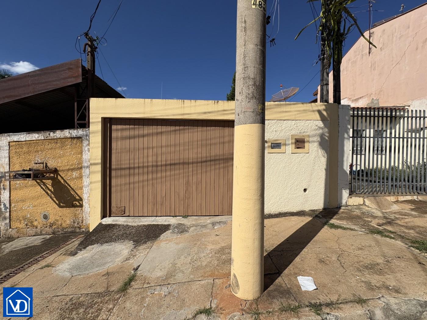 Chácara, 2 quartos, 1209 m² - Foto 2