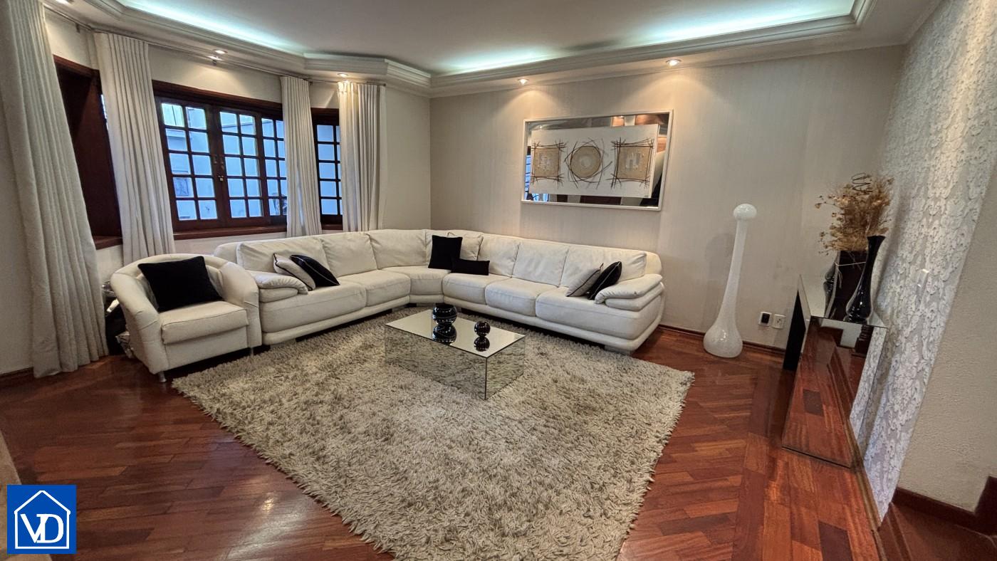 Casa, 4 quartos, 277 m² - Foto 1